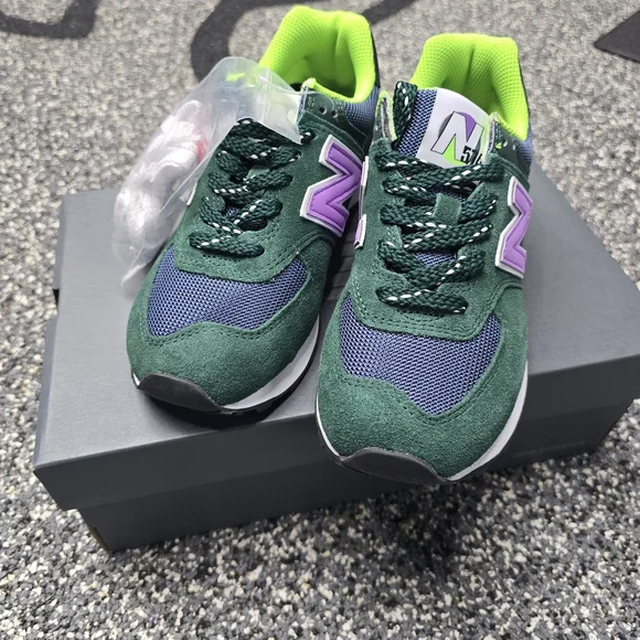 New Balance Green and Purple Sneakers - Picture 4 of 7